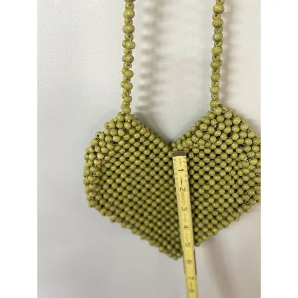 Urban Outfitters?  Crossbody Bag Green Vacay Women Heart Shape Wood Beaded - Picture 7 of 7